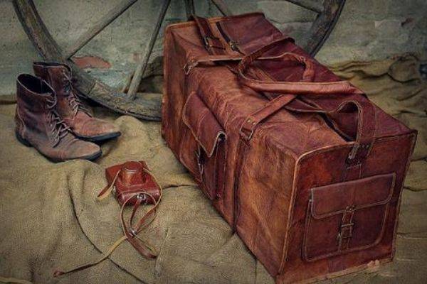 WHY YOU SHOULD GO FOR HANDCRAFTED LEATHER DUFFEL BAGS INSTEAD OF ITALIAN LEATHER BAGS?