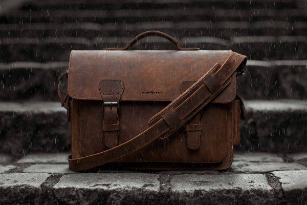 5 Best Brown Men's Leather Work Bags 2021